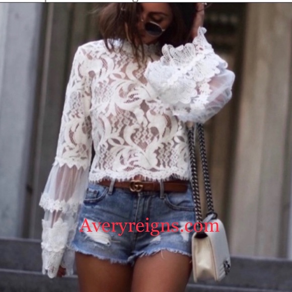 💕Sale💕Gracie Lace bell sleeve top - Picture 8 of 8